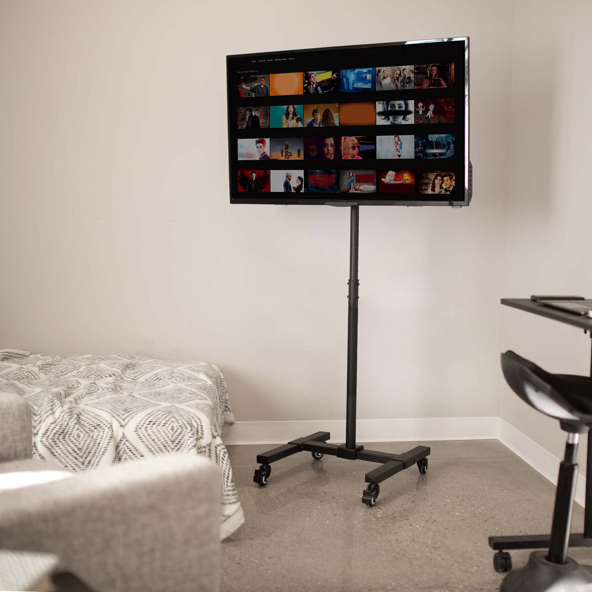 Black Rolling TV Cart for 13 to 50 inch Screens L896
